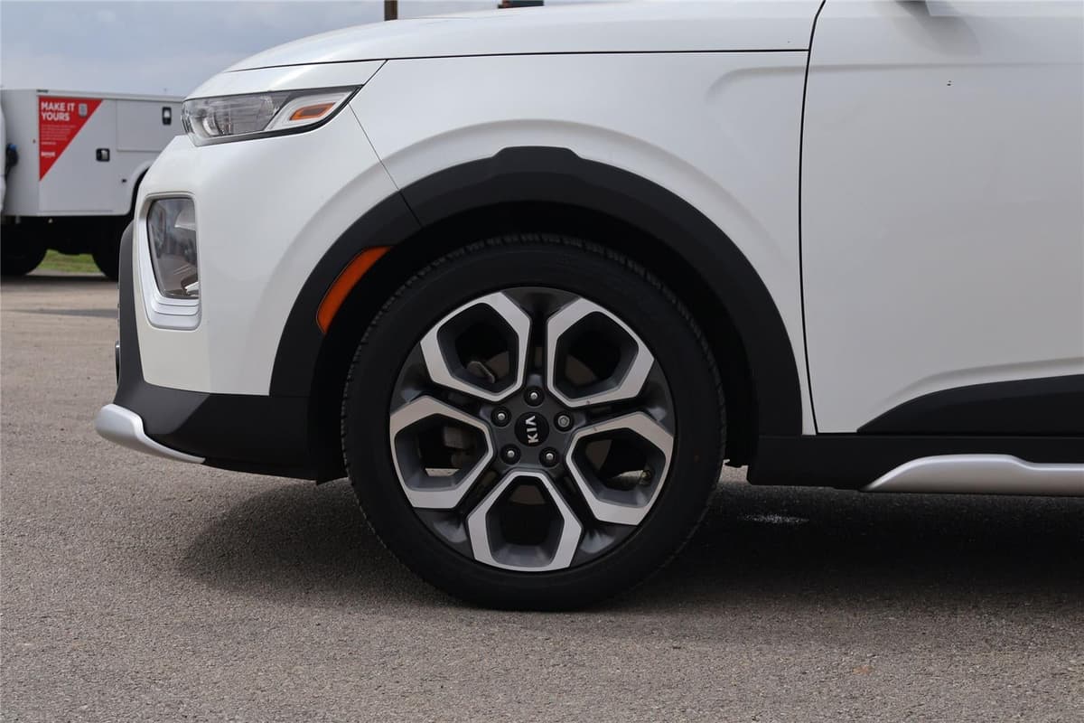 2020 Kia Soul - Image 12