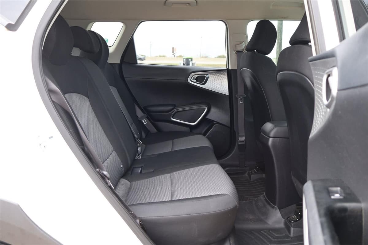 2020 Kia Soul - Image 40