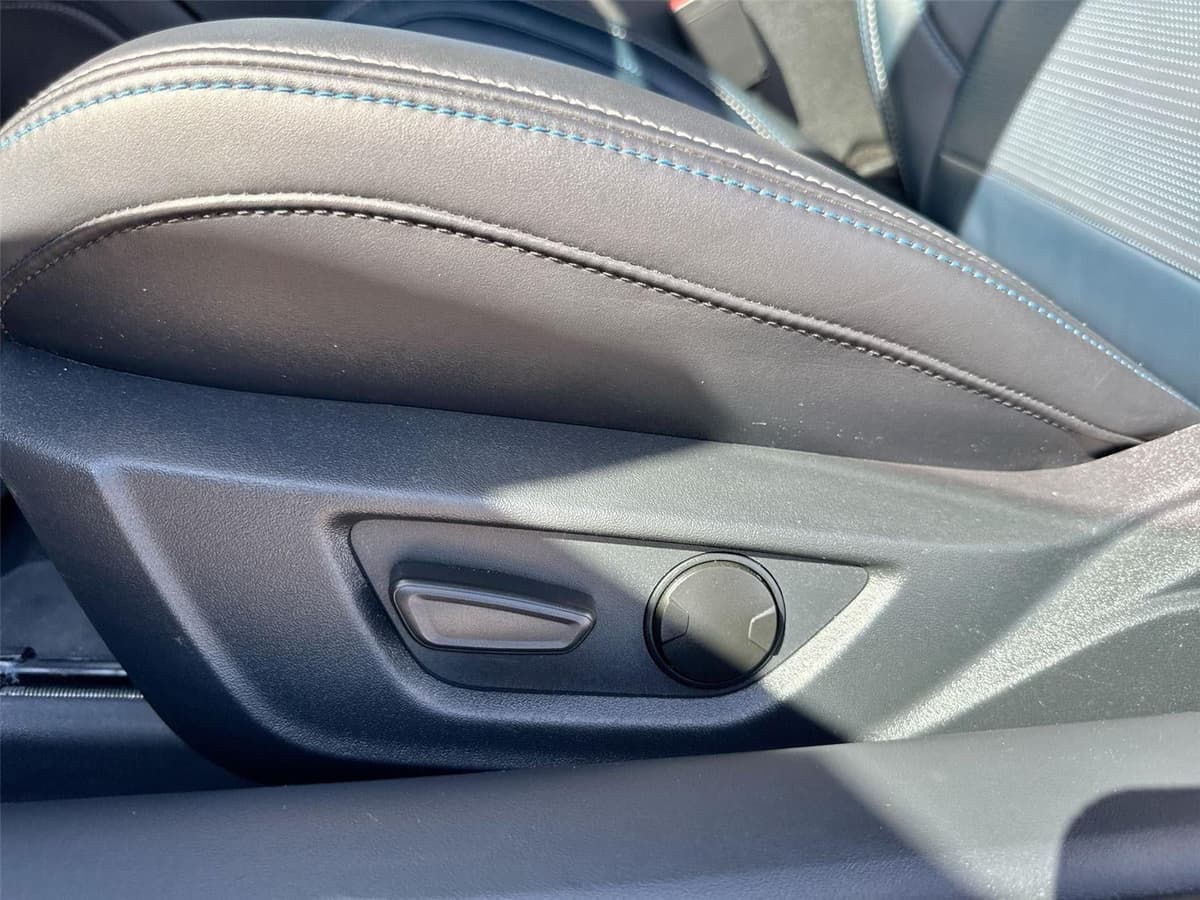 2024 Ford Mustang - Image 14