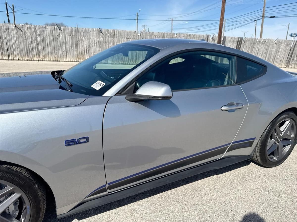 2024 Ford Mustang - Image 31