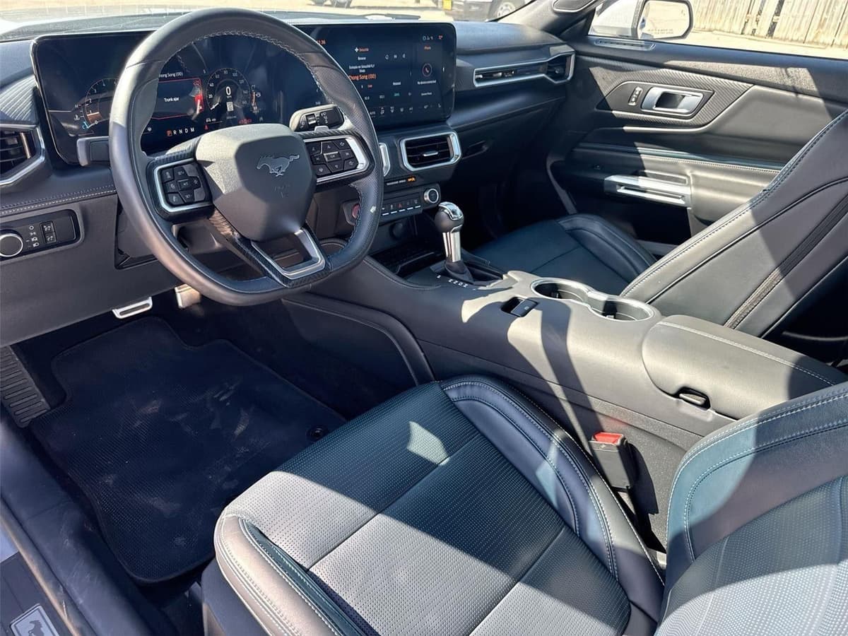 2024 Ford Mustang - Image 32