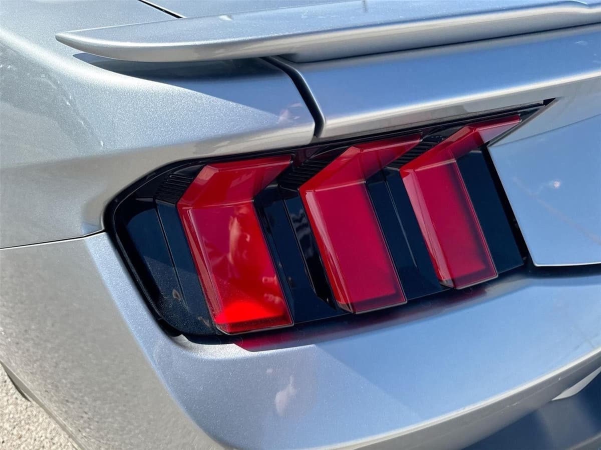 2024 Ford Mustang - Image 34