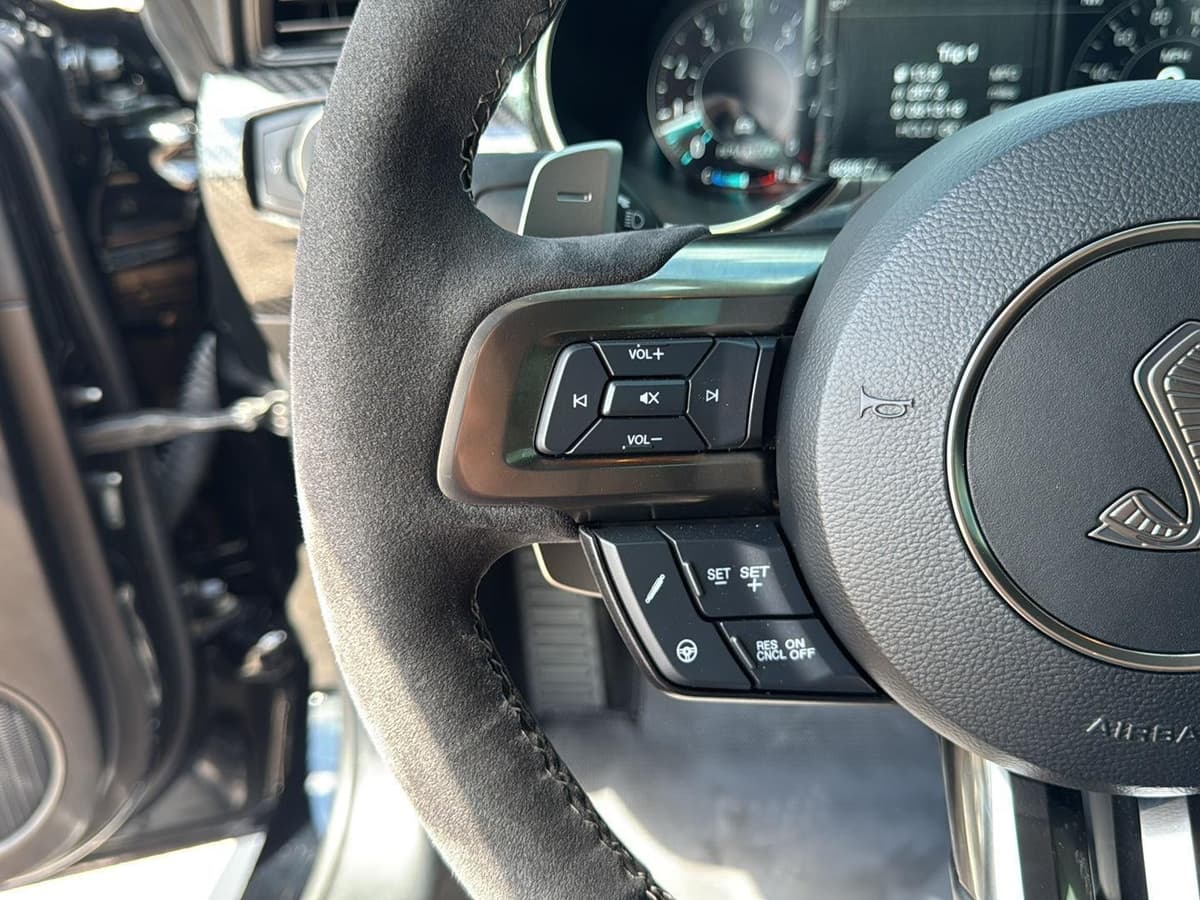 2022 Ford Mustang - Image 19