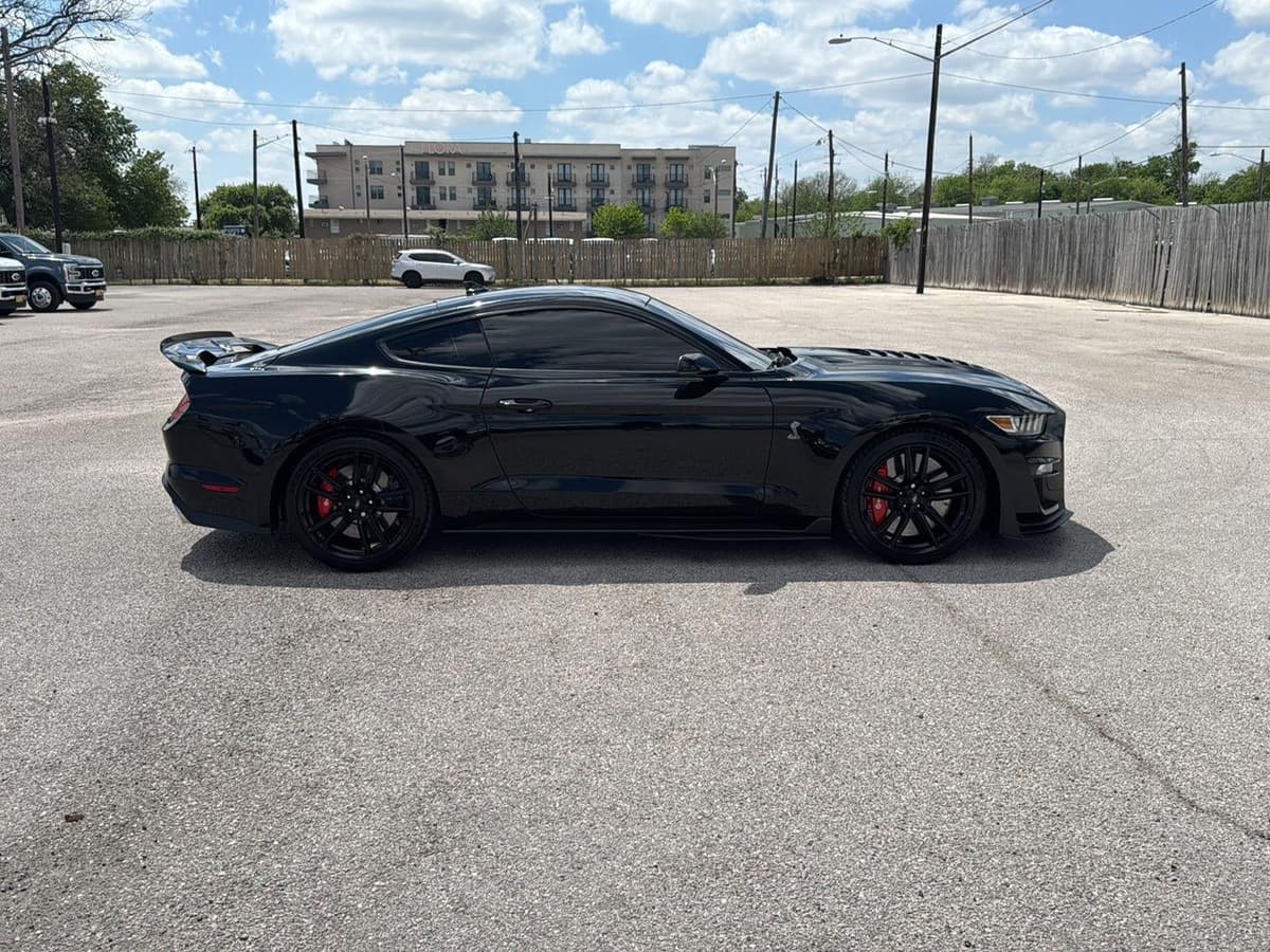2022 Ford Mustang - Image 8