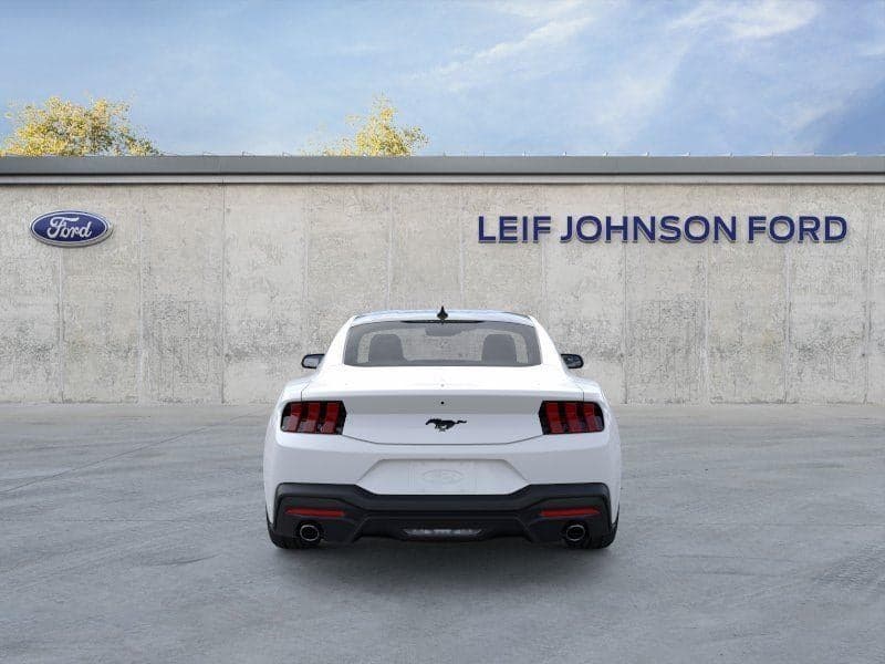 2026 Ford Mustang - Image 5