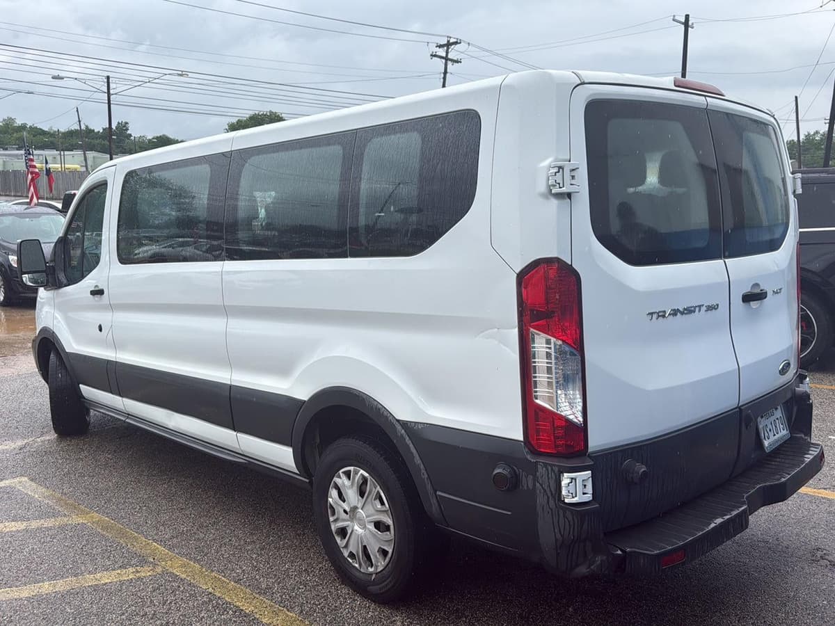 2017 Ford Transit Wagon - Image 14