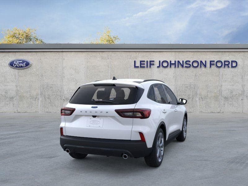 2026 Ford Escape - Image 8