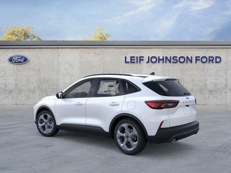 2026 Ford Escape - Image 4