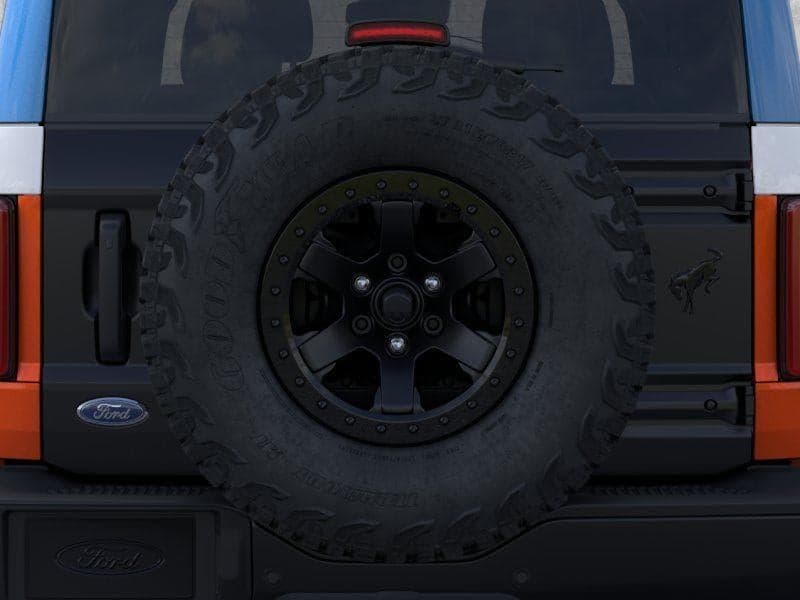 2025 Ford Bronco - Image 24