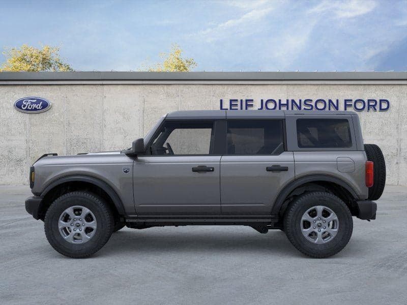 2026 Ford Bronco - Image 3