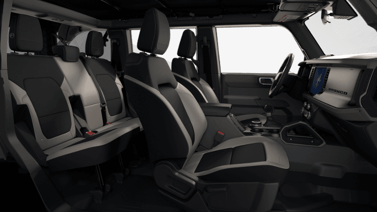 2025 Ford Bronco - Image 30