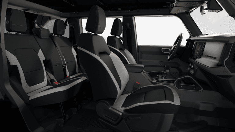 2025 Ford Bronco - Image 30
