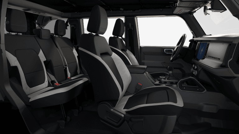 2025 Ford Bronco - Image 30