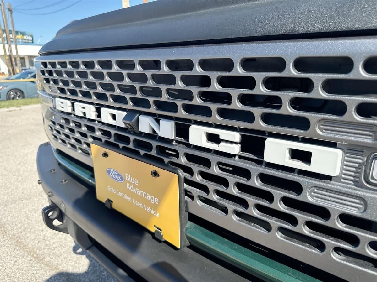 2023 Ford Bronco - Image 30