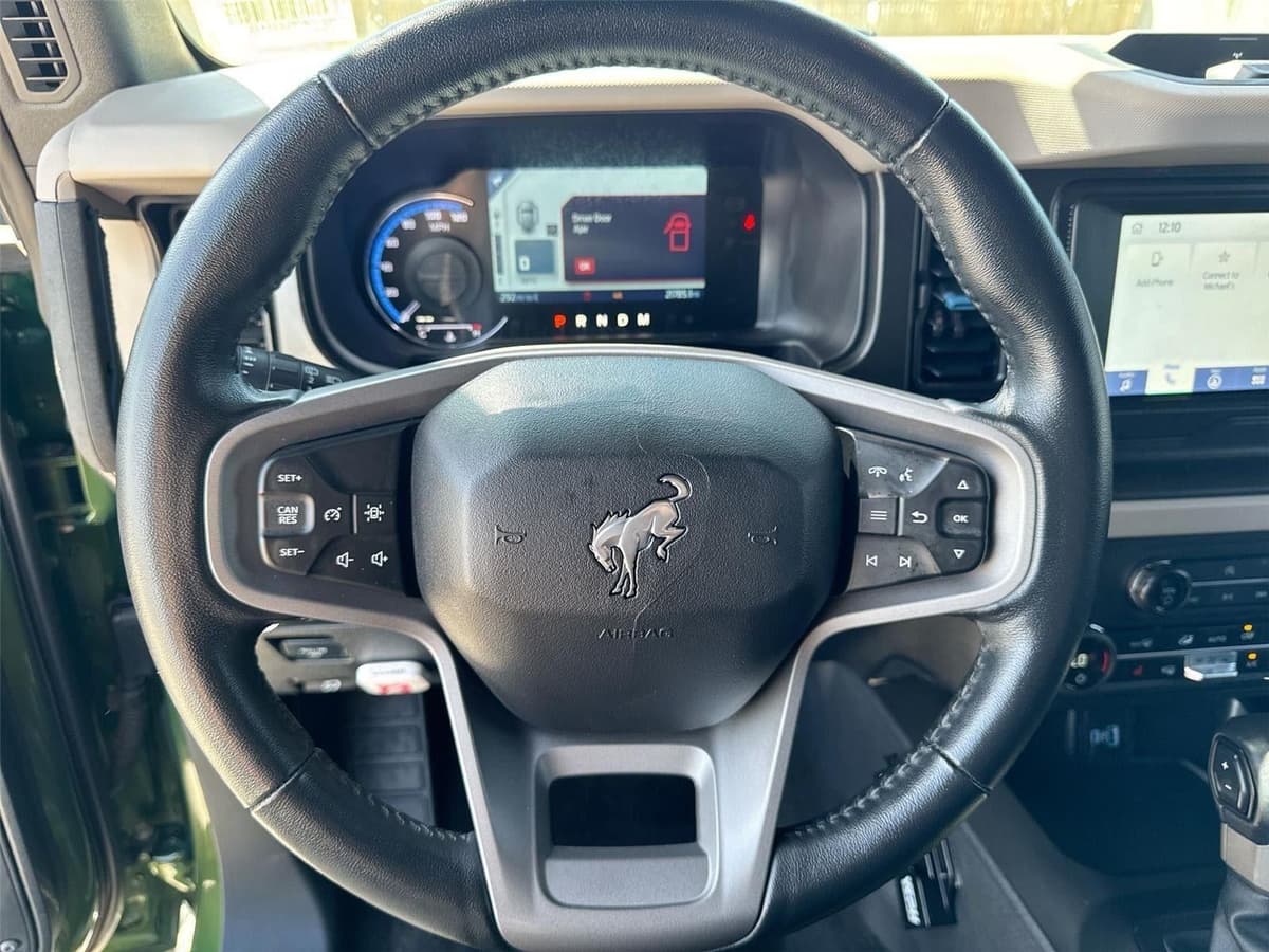 2023 Ford Bronco - Image 11