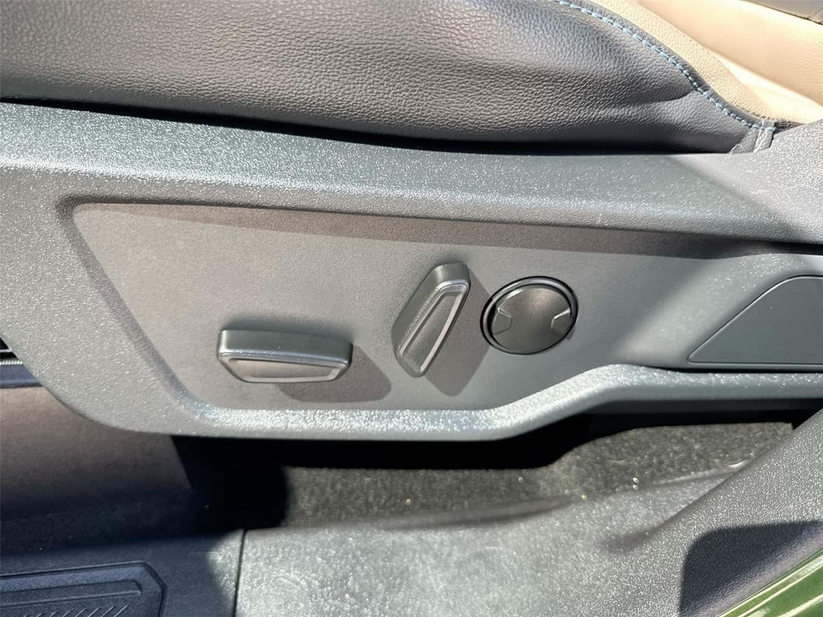 2023 Ford Bronco - Image 14