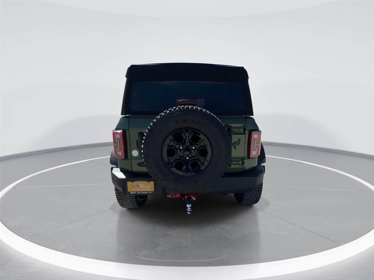 2023 Ford Bronco - Image 2