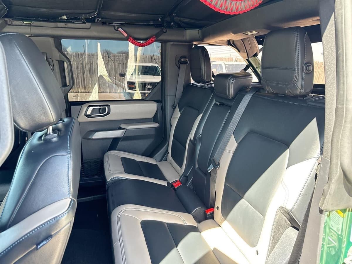 2023 Ford Bronco - Image 25