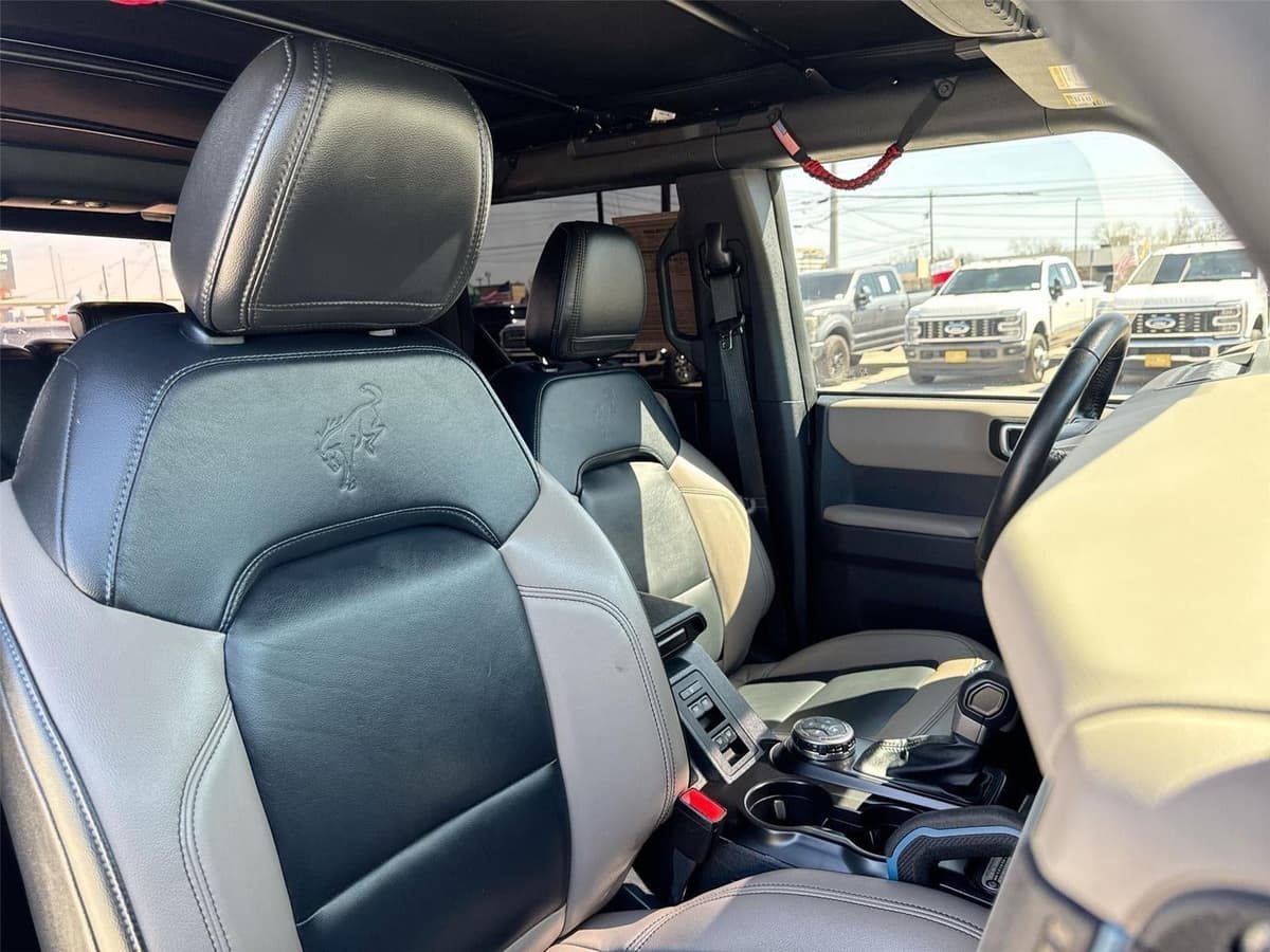 2023 Ford Bronco - Image 27