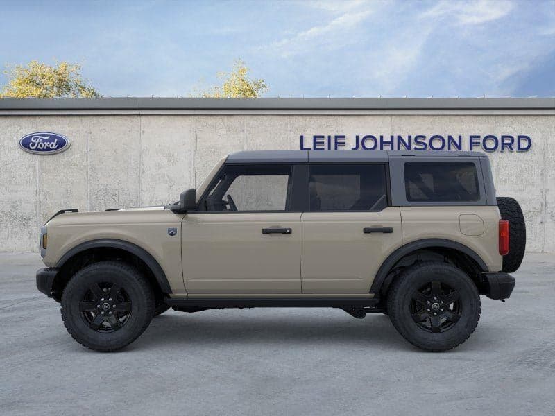 2025 Ford Bronco - Image 3