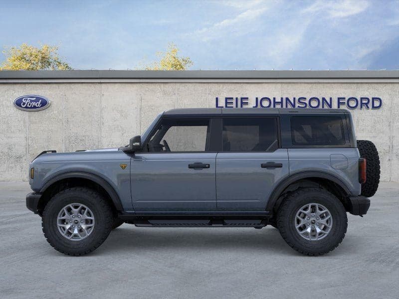 2025 Ford Bronco - Image 3