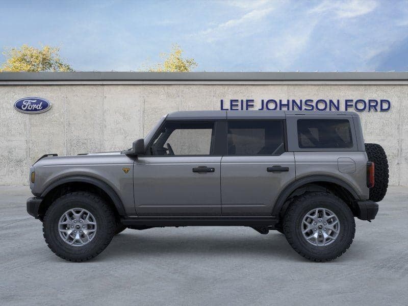 2025 Ford Bronco - Image 3