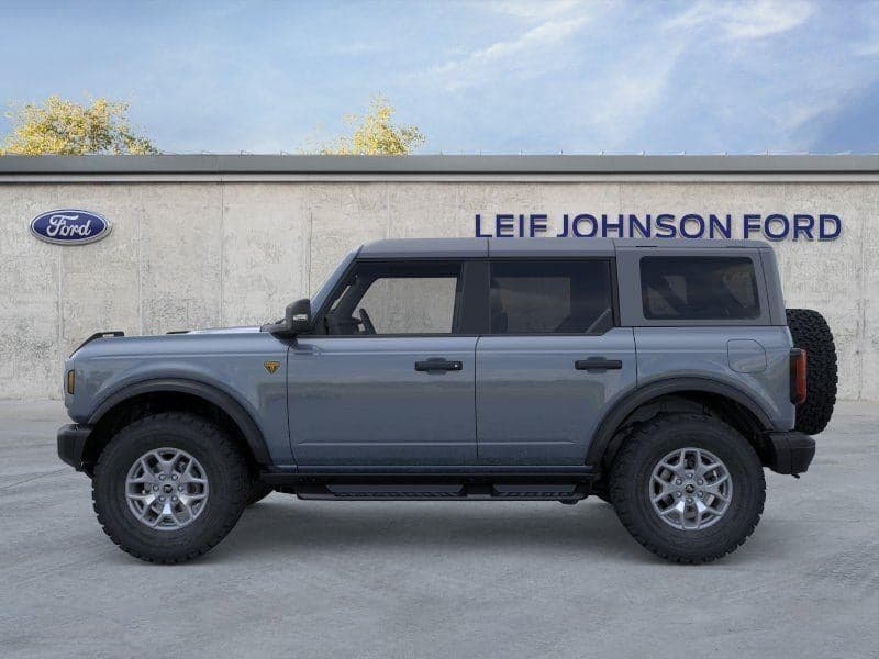 2025 Ford Bronco - Image 3