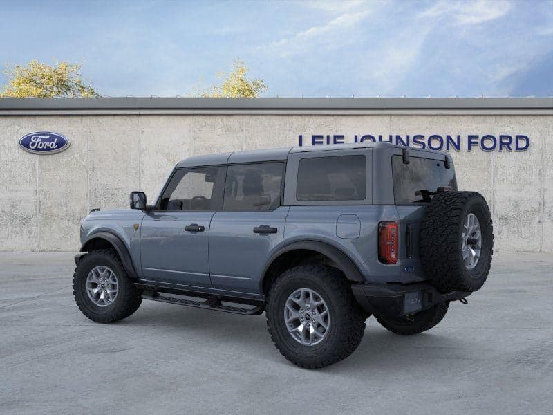 2025 Ford Bronco - Image 4