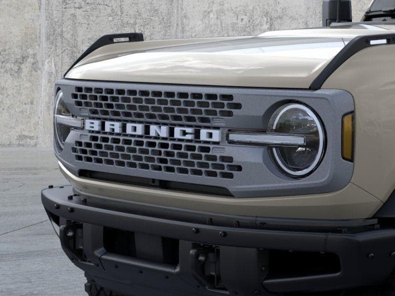 2025 Ford Bronco - Image 19