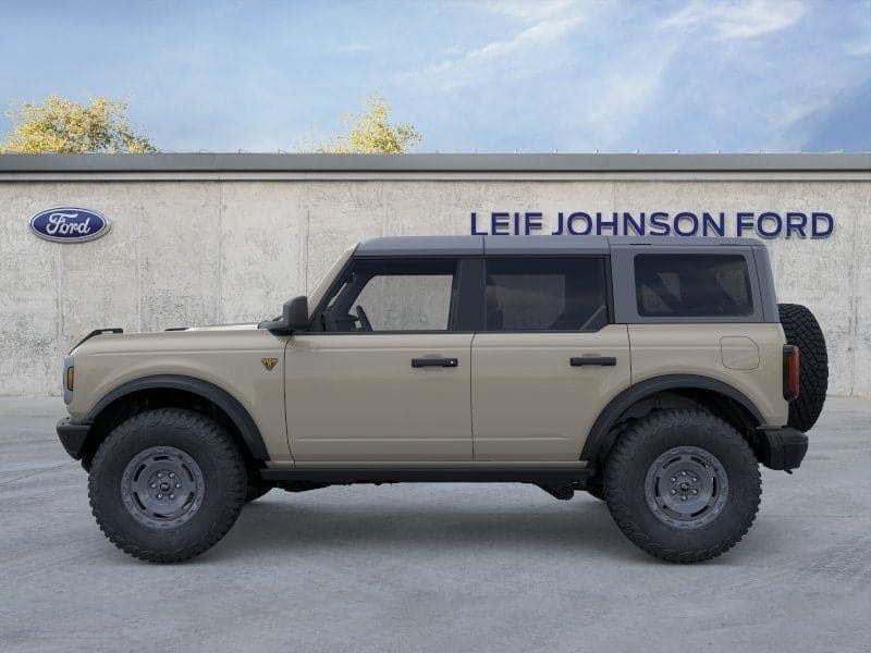 2025 Ford Bronco - Image 3