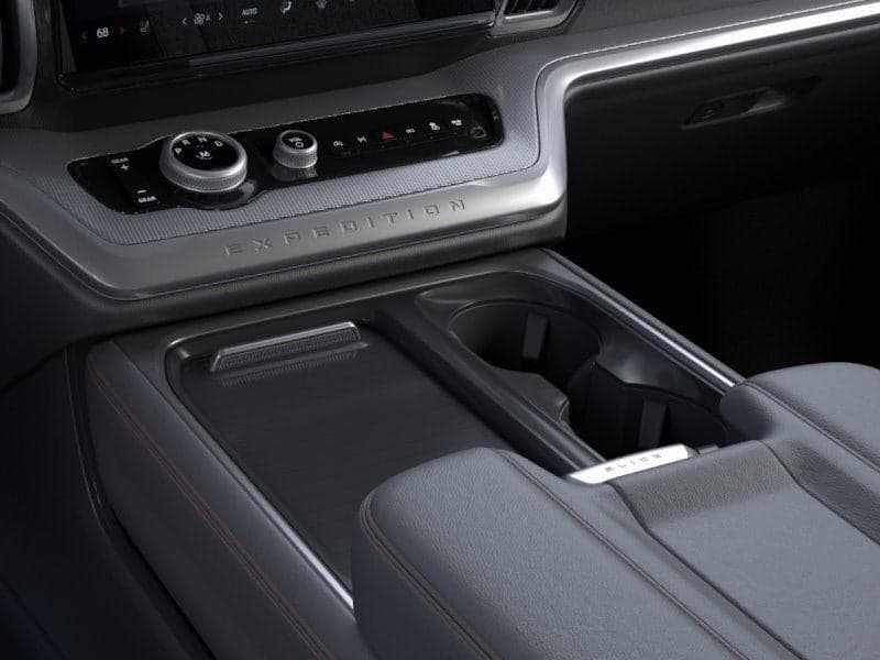 2025 Ford Expedition - Image 15