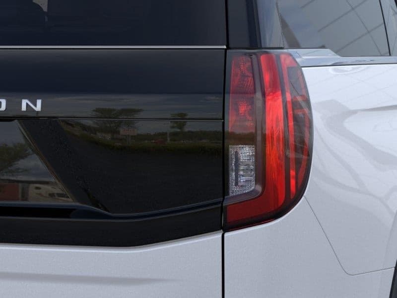 2025 Ford Expedition - Image 21