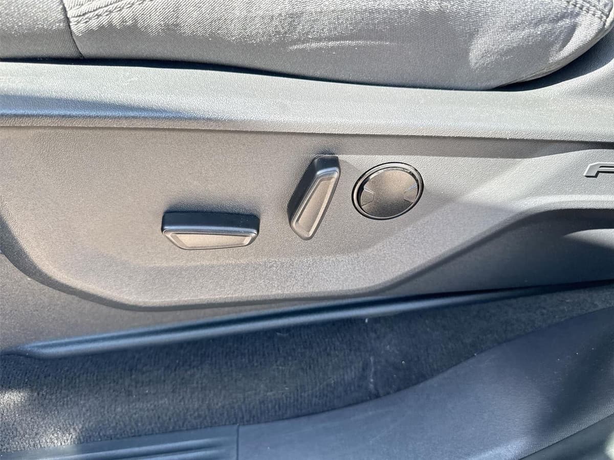 2025 Ford Expedition - Image 14