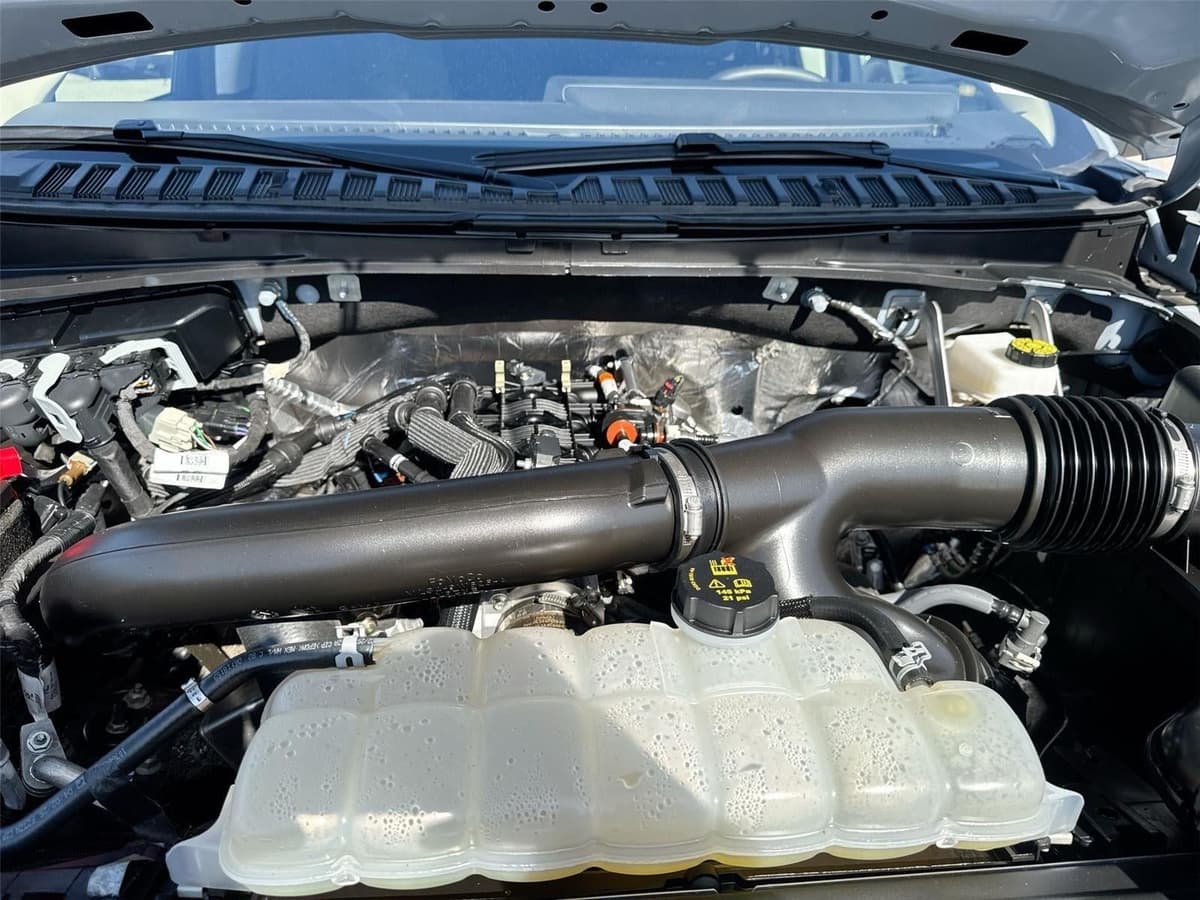 2025 Ford Expedition - Image 18