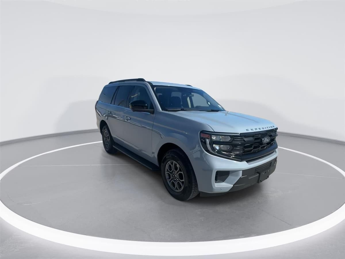 2025 Ford Expedition - Image 2