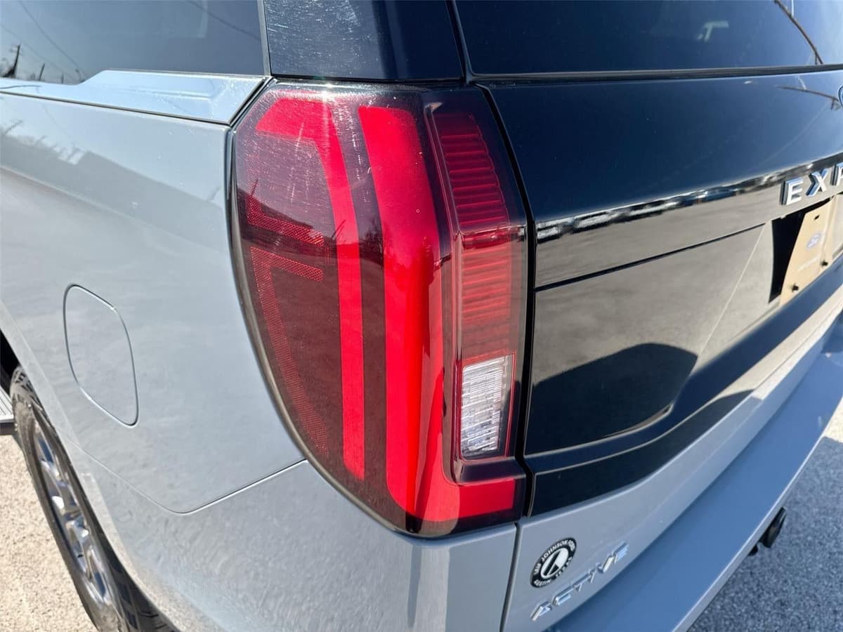 2025 Ford Expedition - Image 34