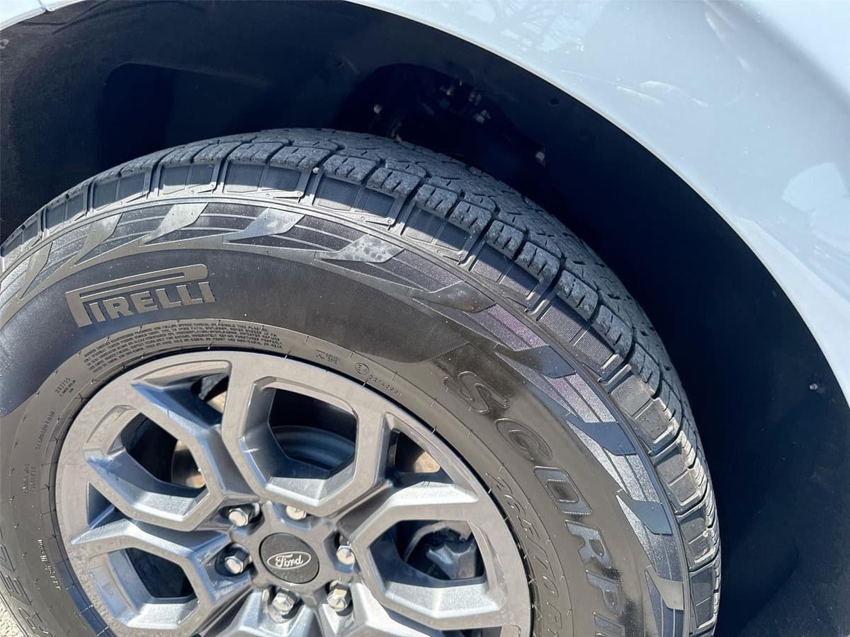 2025 Ford Expedition - Image 35