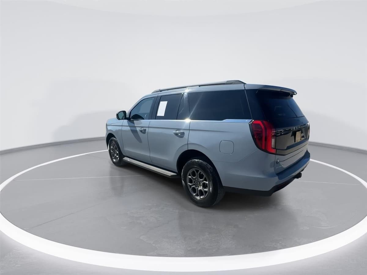 2025 Ford Expedition - Image 6