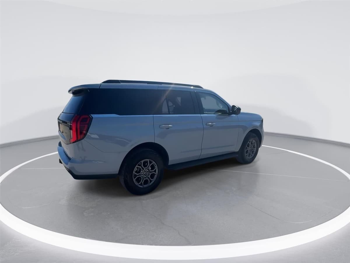2025 Ford Expedition - Image 8