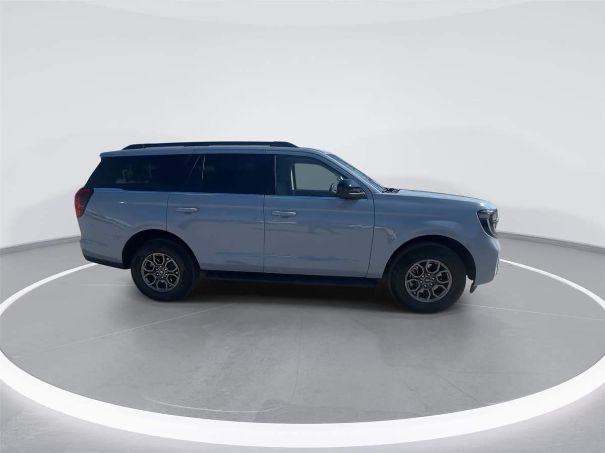 2025 Ford Expedition - Image 9