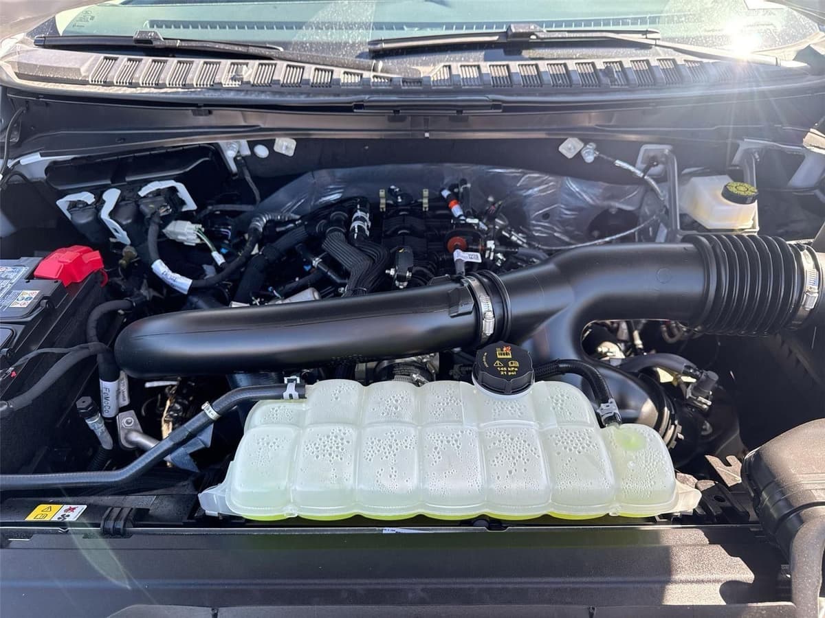 2025 Ford Expedition - Image 18