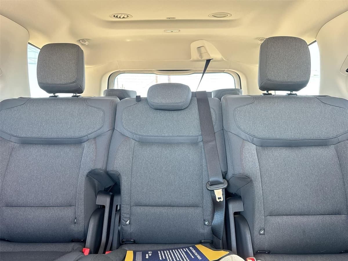 2025 Ford Expedition - Image 26