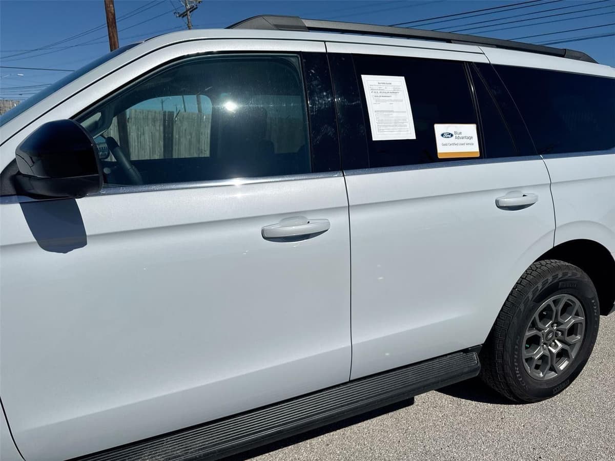 2025 Ford Expedition - Image 31