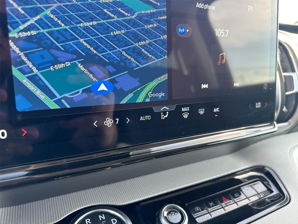 2025 Ford Expedition - Image 17