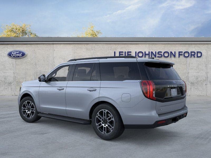 2026 Ford Expedition - Image 4