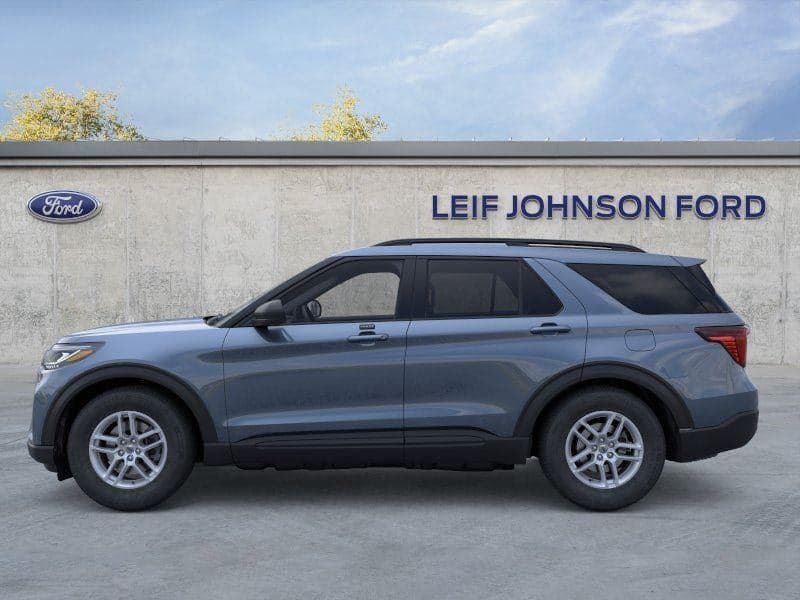 2026 Ford Explorer - Image 3