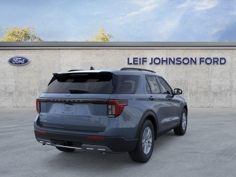 2026 Ford Explorer - Image 8