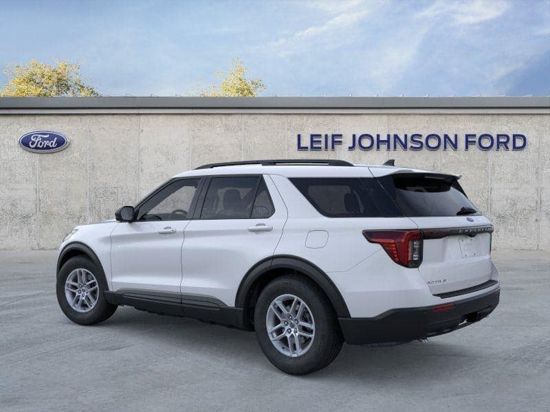 2026 Ford Explorer - Image 4