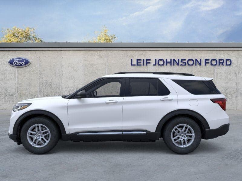 2025 Ford Explorer - Image 3