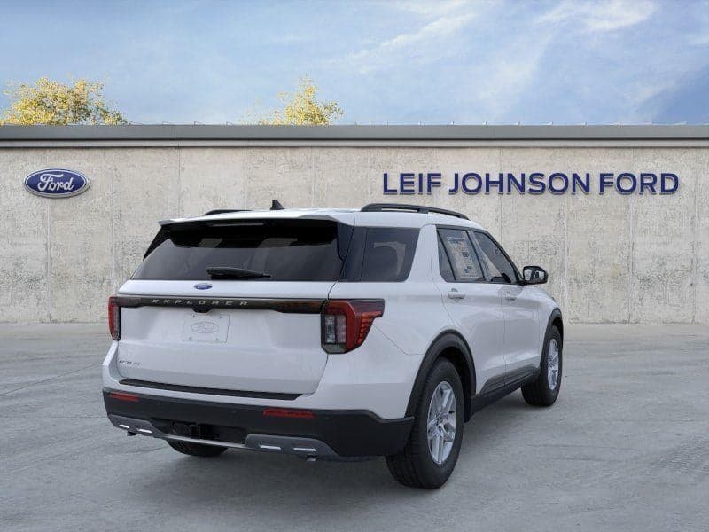 2026 Ford Explorer - Image 8